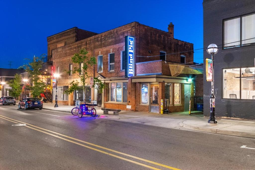 Exhibit A2 Lägenhet Ann Arbor Exteriör bild